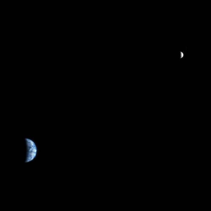 Earth–Moon system seen from Mars