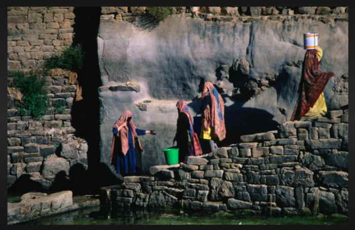 Clothing of women in a rural area - Image credit: Lonelyplanet.com