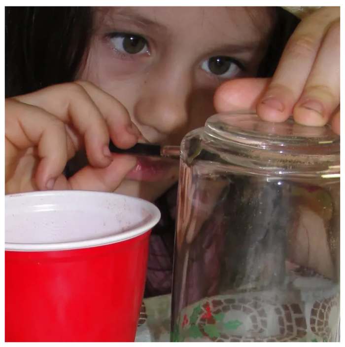 Lifting fingerprints on a glass