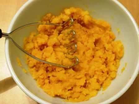 thanksgiving-feast-and-childrens-play