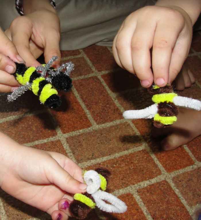 Honeybee Pipe Cleaner Crafts
