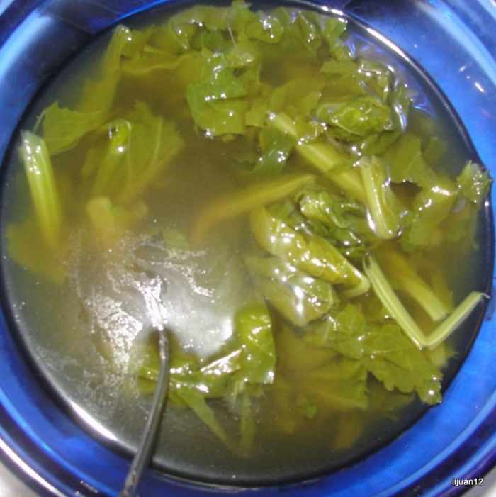 thanksgiving-feast-and-childrens-play