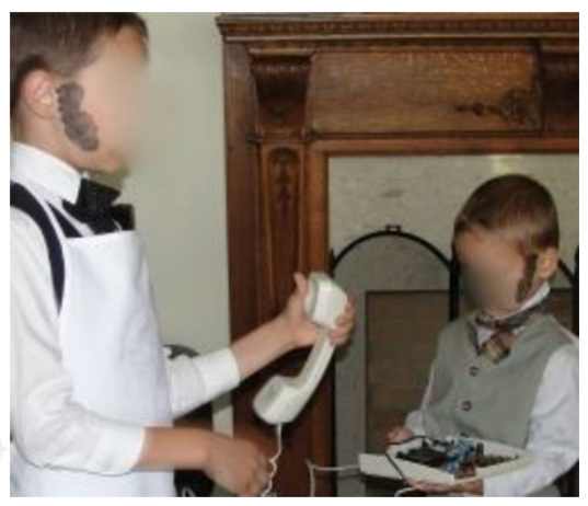 Student project: "Alexander Graham Bell" and "Thomas Watson" explaining how a modern telephone works