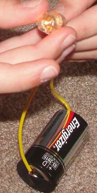 Currents and light bulbs