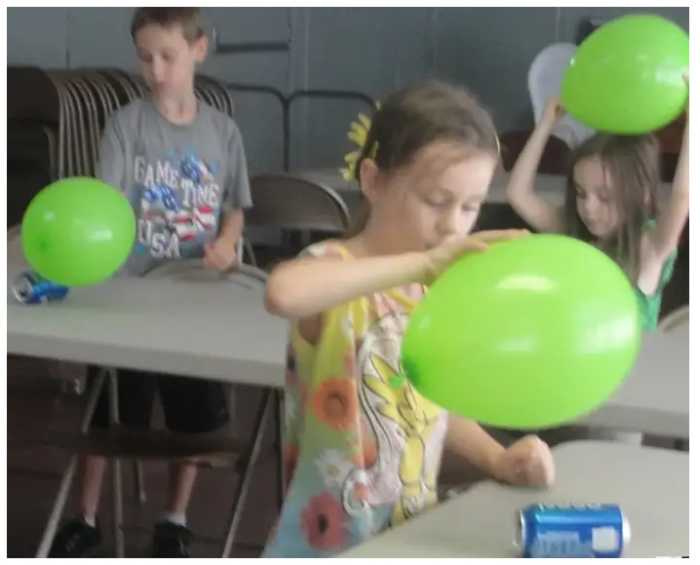 Playing with static electricity was one of the activities we did while learning about the electricity during our Science Morning Basket & Activities time.