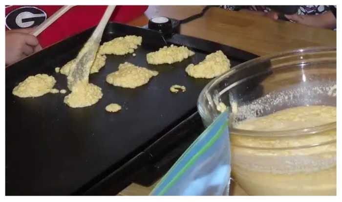 Making Nelly's Hoecakes, President George Washington's favorite breakfast food