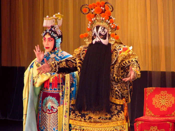 Costume and makeup in the opera Farewell My Concubine
