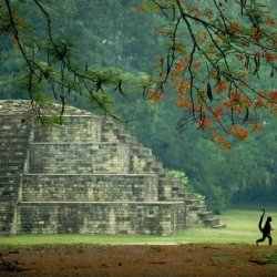 Image credit: http://travel.nationalgeographic.com/travel/countries/honduras-guide/
