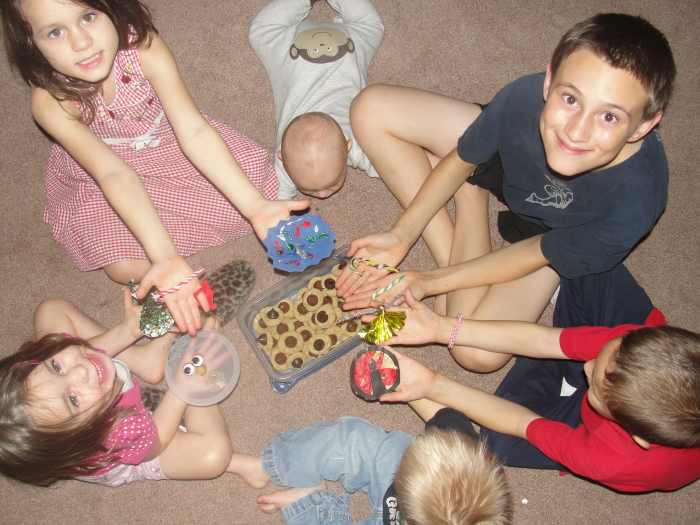 christmas-traditions-for-kids