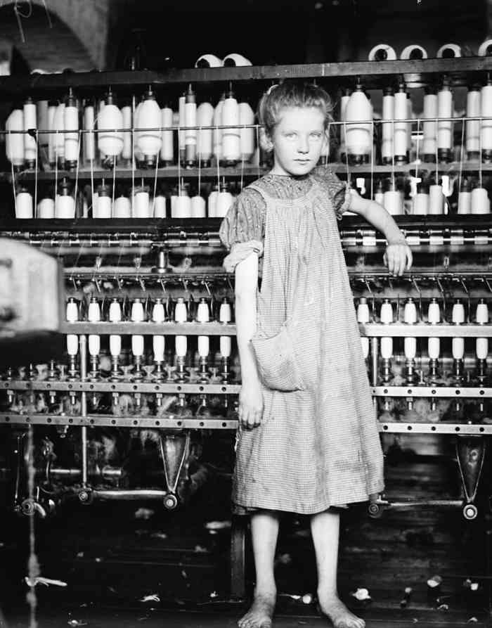 Lewis Wickes Hine, Addie Card, 12 years old. Spinner in cotton mill