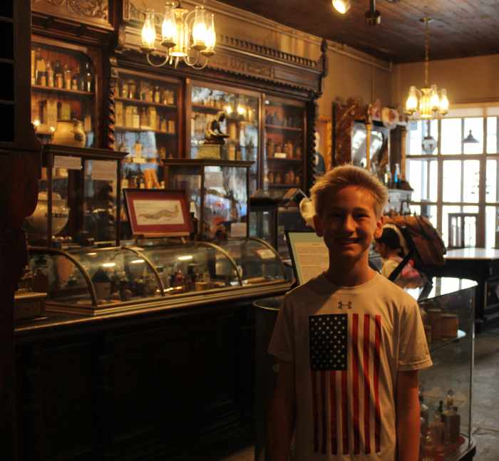  New Orleans Pharmacy Museum