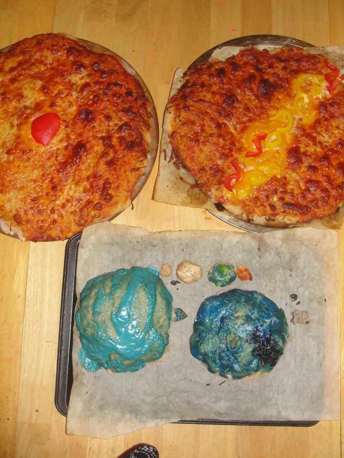 One set of the baked planet pizzas