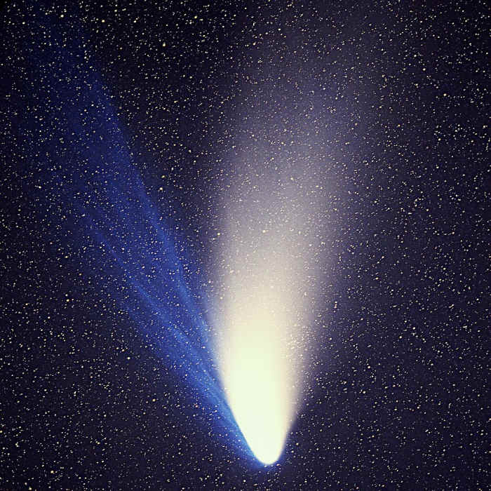 Comet C/1995 O1 (Hale-Bopp) taken on April 04, 1997