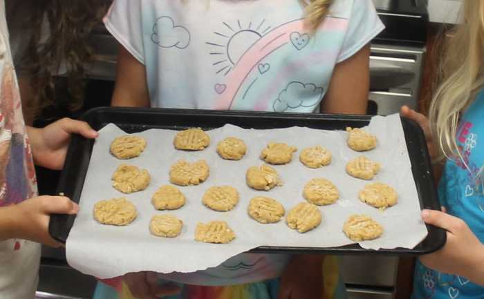 Peanut butter cookies before they're baked