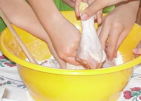 Making Daniel Boone's Fried Chicken